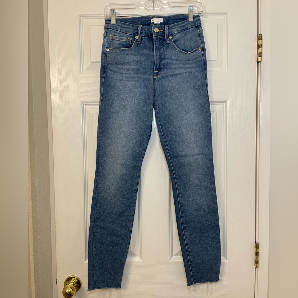 Good American Skinny Blue Jeans with Tapered Legs